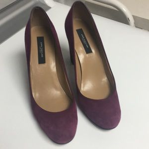 Ann Taylor wine colored suede block pumps— 6.5